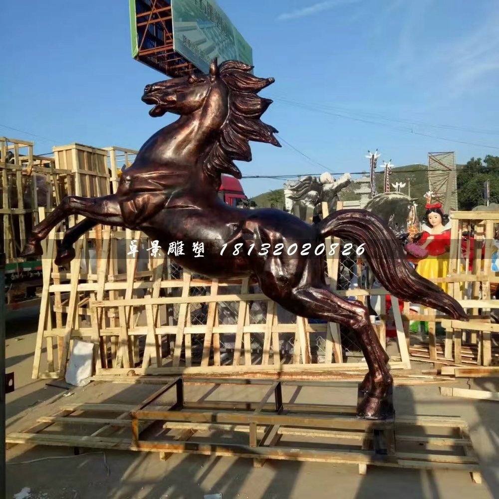 立馬銅雕，廣場動物銅雕