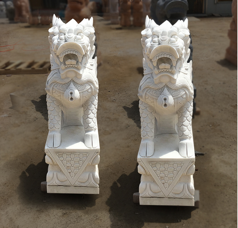 漢白玉麒麟，辟邪石雕