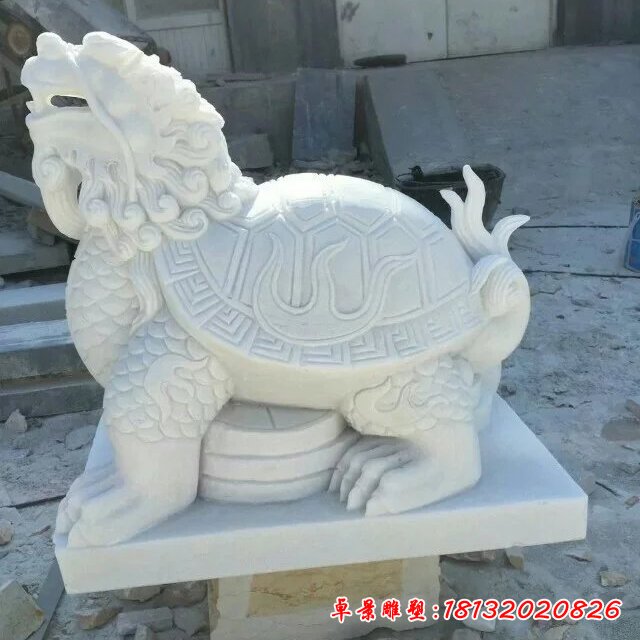 石雕龍龜?shù)袼? />因此，精美的石雕龍龜給我們帶來了一次令人驚嘆的文化歷史之旅，讓我們把握機(jī)會(huì)，去欣賞深受文化饋贈(zèng)的景觀，令自己的心情更加歡暢。<br><img src=