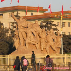 紅軍廣場(chǎng)的塑像人物