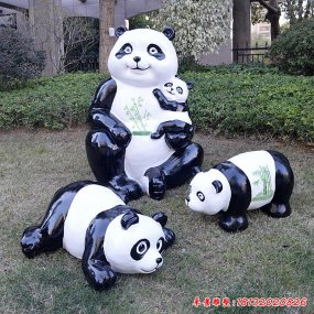 網(wǎng)紅大熊貓塑像